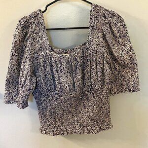 Universal Thread Womens Pheasant Cotton Floral Blue/White Top Size Medium NWT